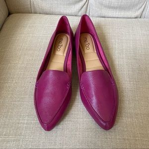 NWOB Fuchsia Me Too Audra loafers 8.5